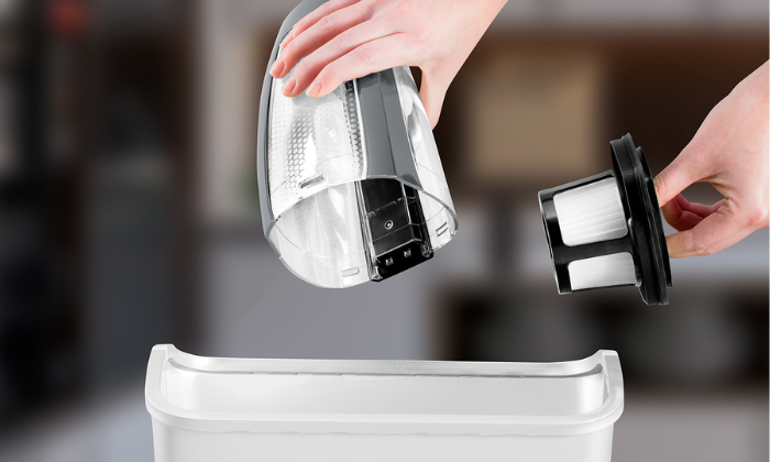 Łatwe opróżnianie pojemnika na kurz