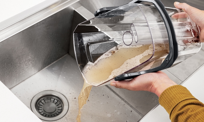 Dwa oddzielne zbiorniki na wodę