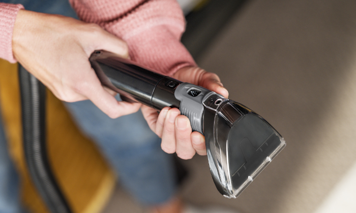 Narzędzie Tough Stain Tool z HydroRinse™